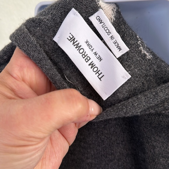 Thom Browne cashmere sweater size 3. - Picture 6 of 8